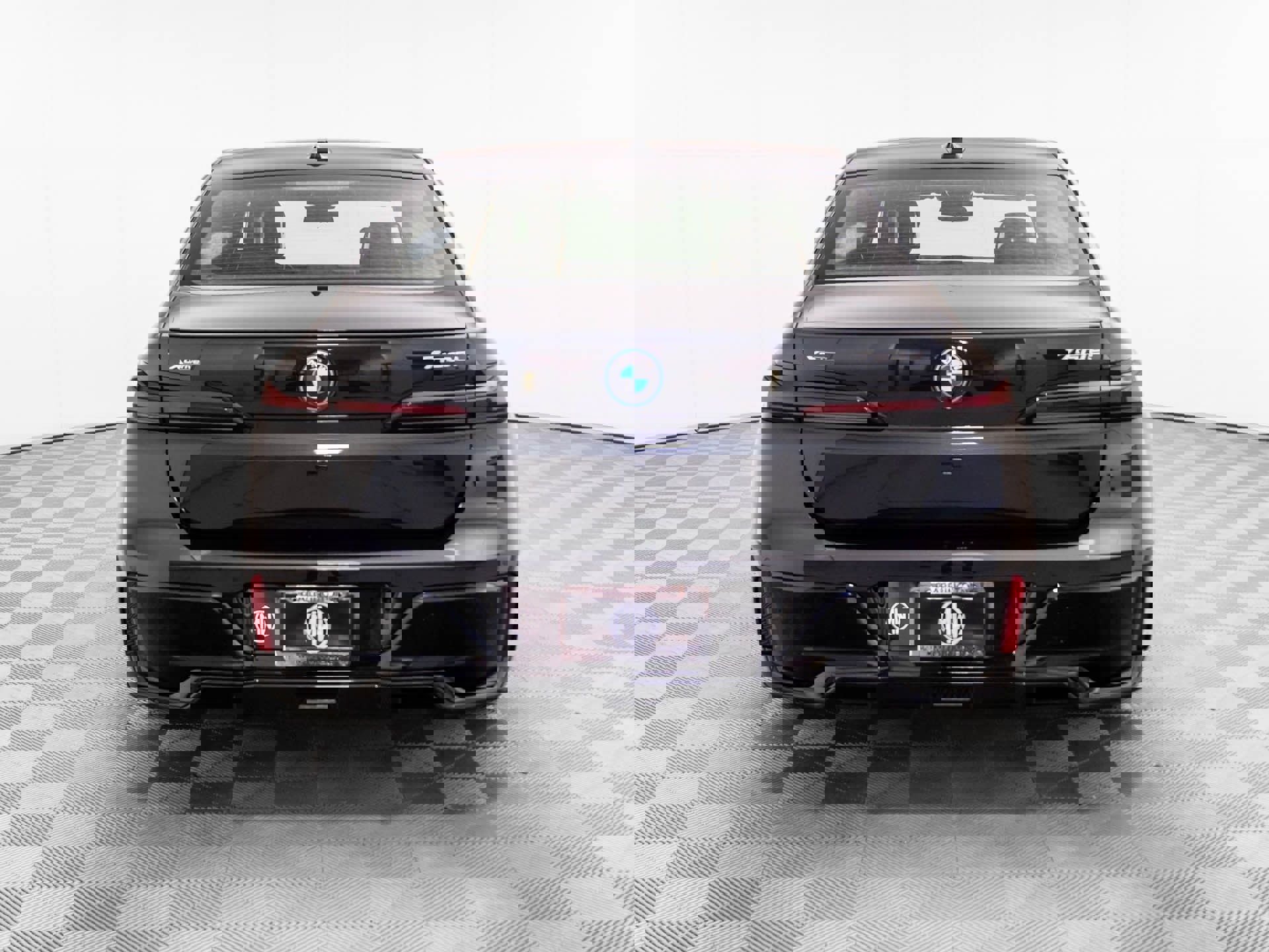 New 2026 BMW 750e xDrive w/ Executive Package image 5