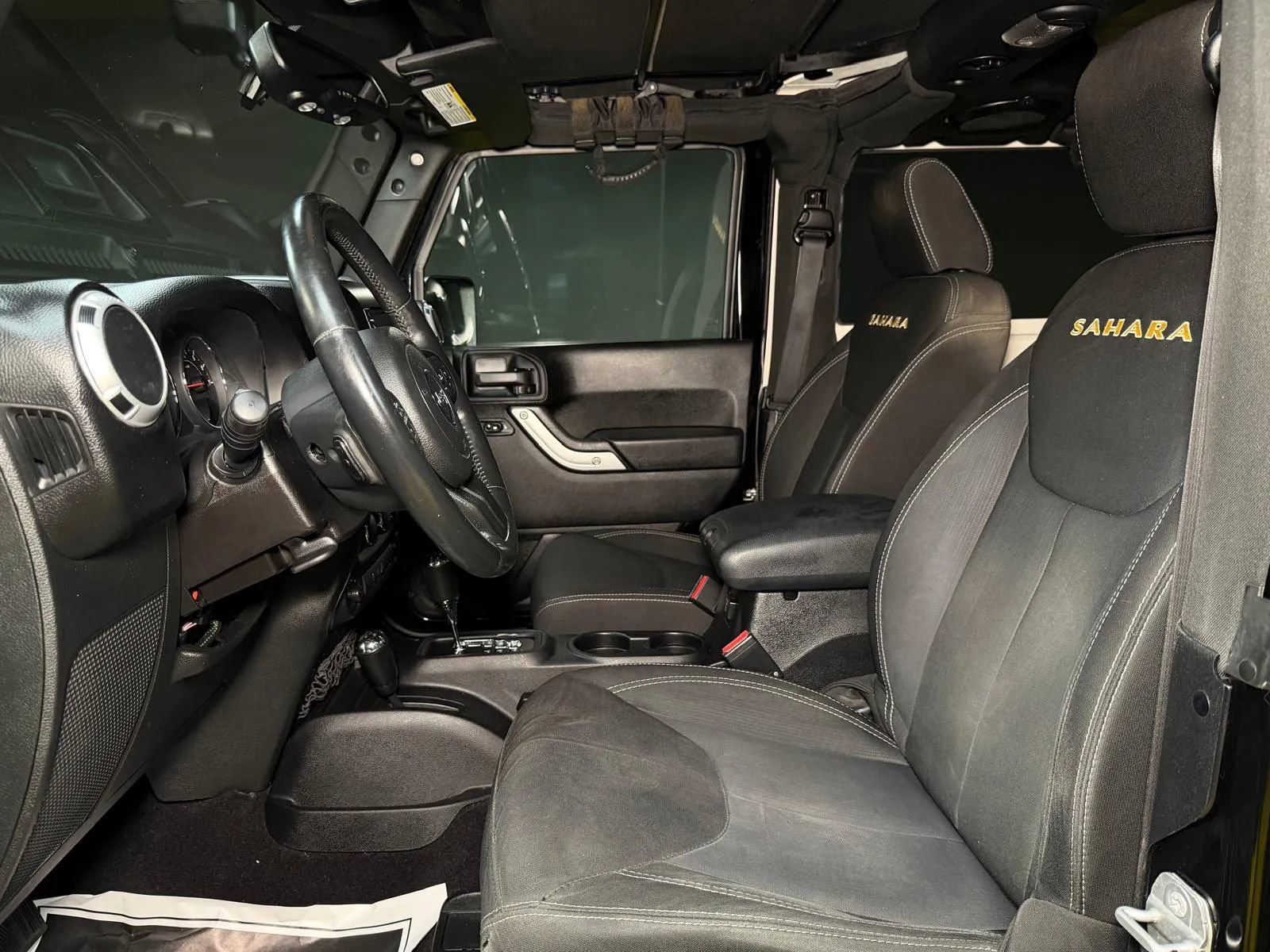 Used 2014 Jeep Wrangler Sahara w/ Connectivity Group image 25