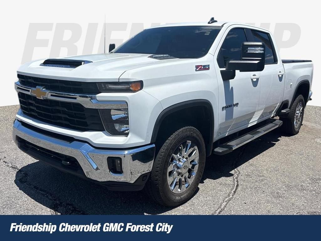 Used 2024 Chevrolet Silverado 2500 LT w/ Convenience Package AWD/4WD image 1