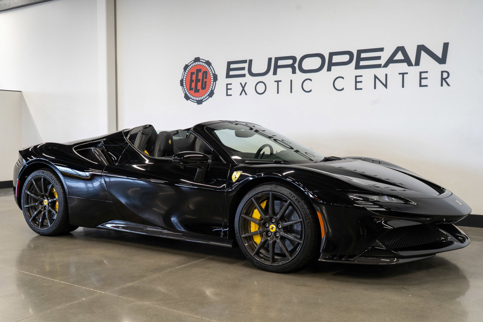 Used 2025 Ferrari SF90 Spider AWD/4WD image 25
