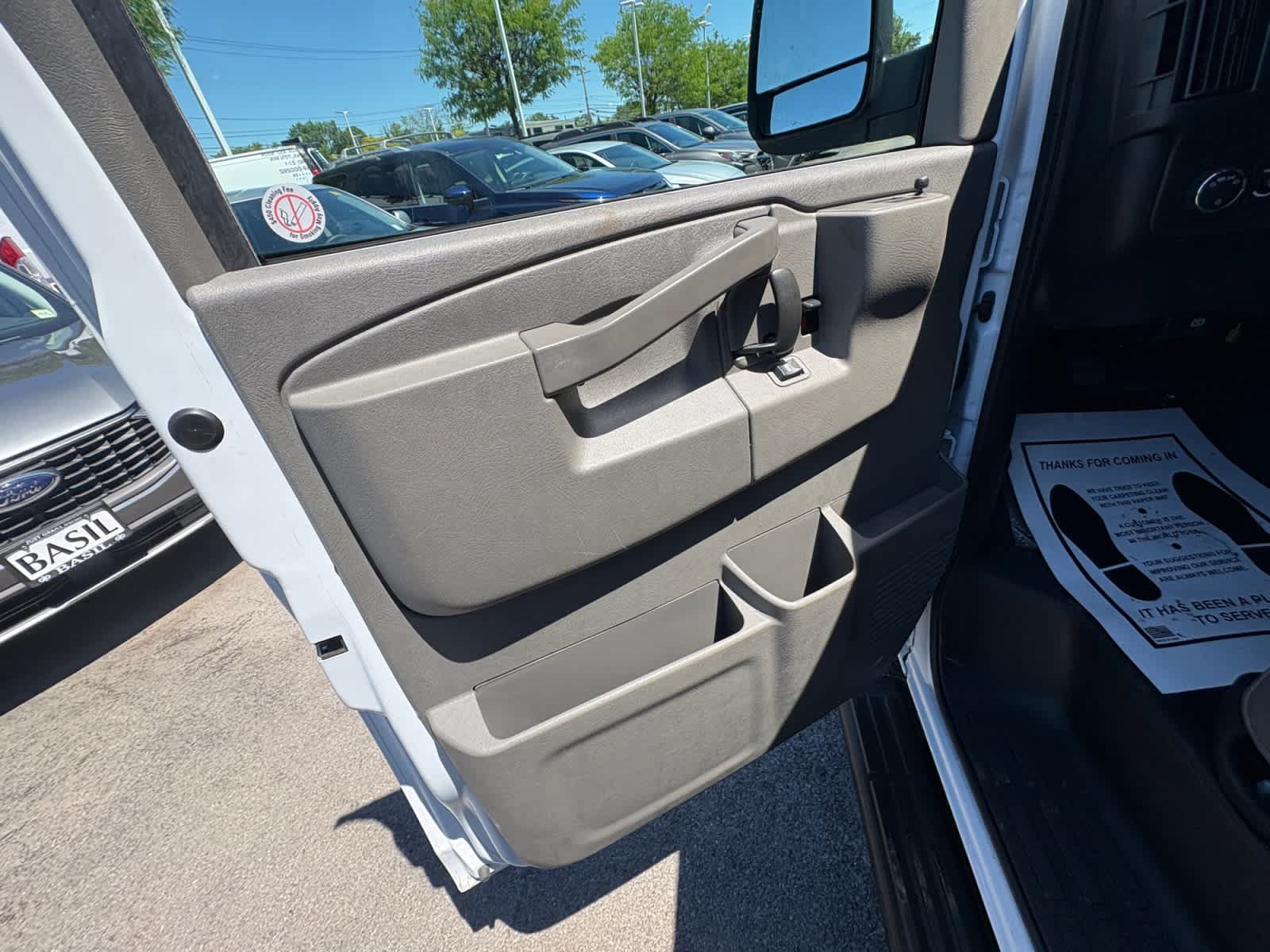 Used 2025 GMC Savana 3500 LT w/ LT Preferred Equipment Group RWD image 13