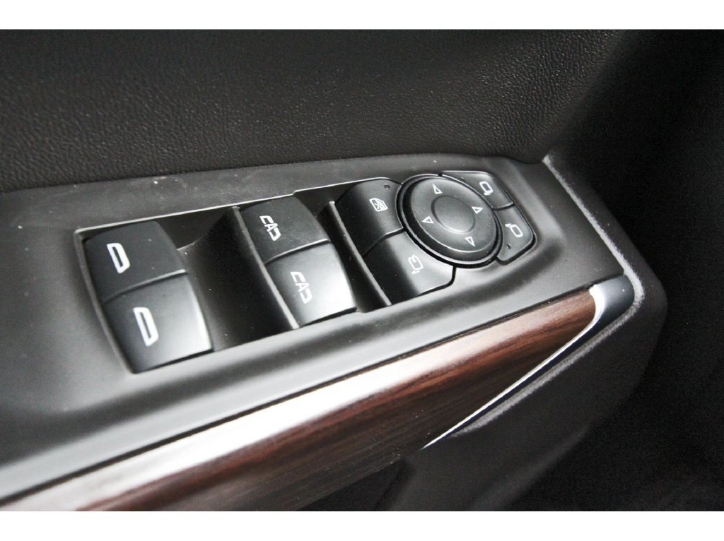 Used 2020 GMC Sierra 1500 SLT RWD image 22