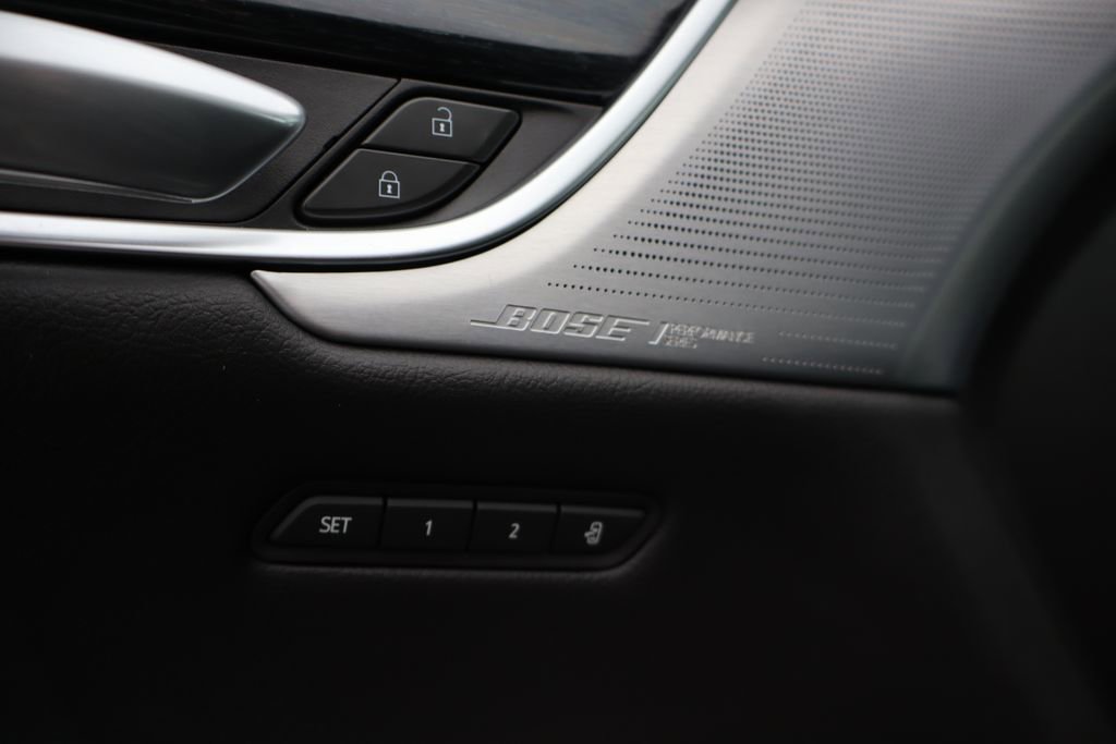 Used 2025 Cadillac XT5 Premium Luxury image 11