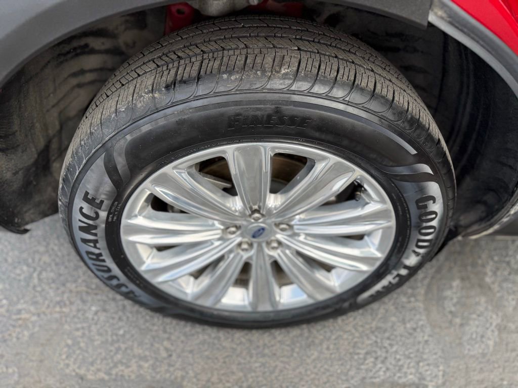 Used 2022 Ford Explorer Limited w/ Hybrid Equipment Group 310A image 7