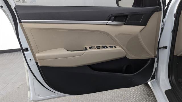 Used 2019 Hyundai Elantra SE FWD image 13