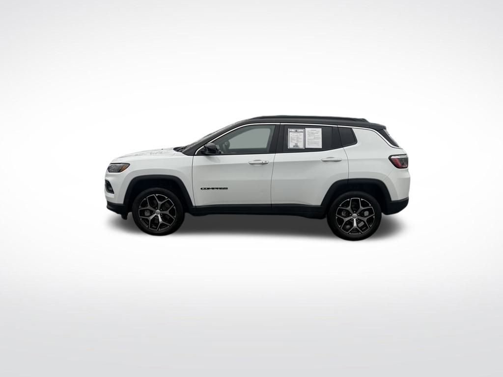 Used 2024 Jeep Compass Limited w/ Sun and Sound Group image 4