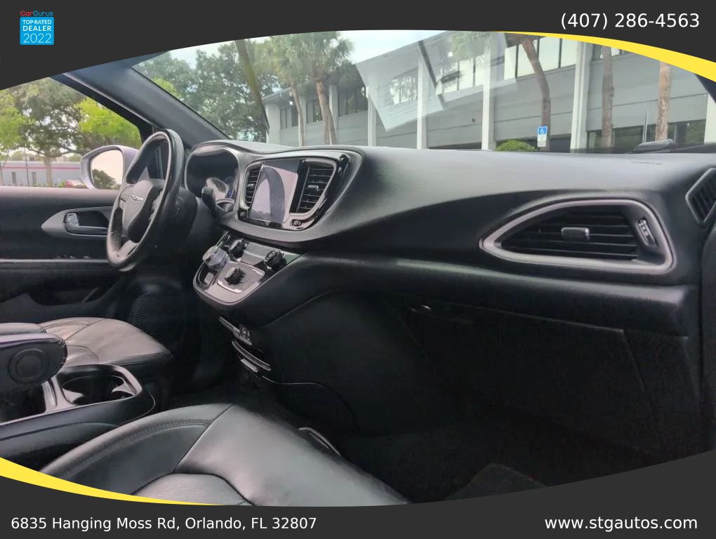 Used 2020 Chrysler Pacifica Touring-L w/ S Appearance Package FWD image 27