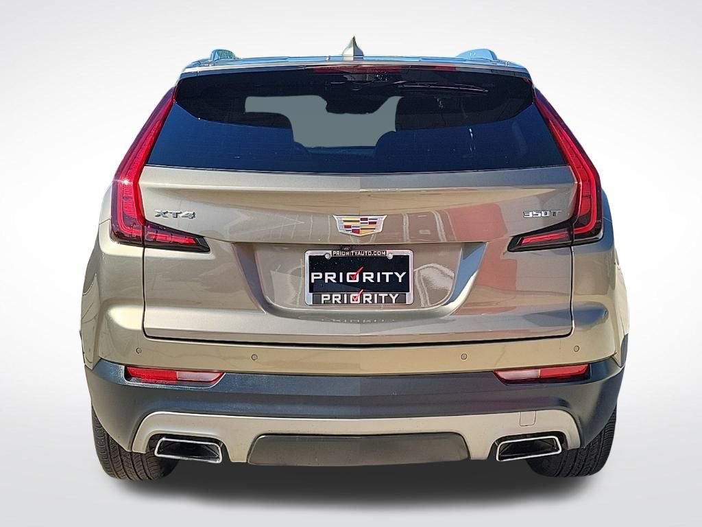 Used 2020 Cadillac XT4 Premium Luxury w/ Cold Weather Package image 4