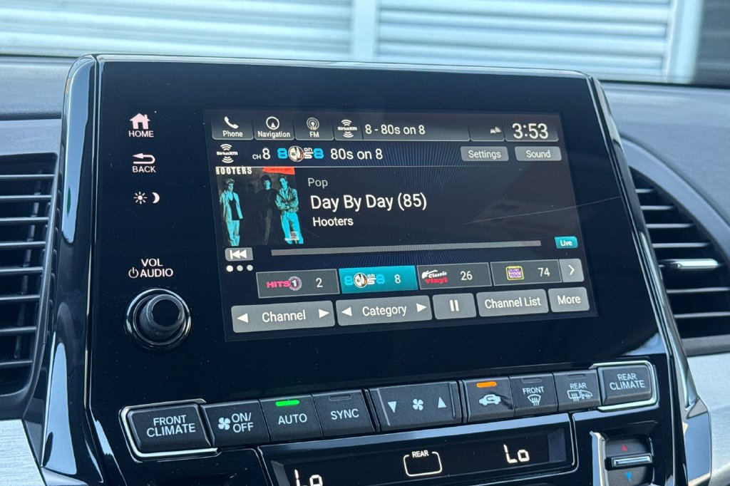 Used 2023 Honda Odyssey Touring image 17