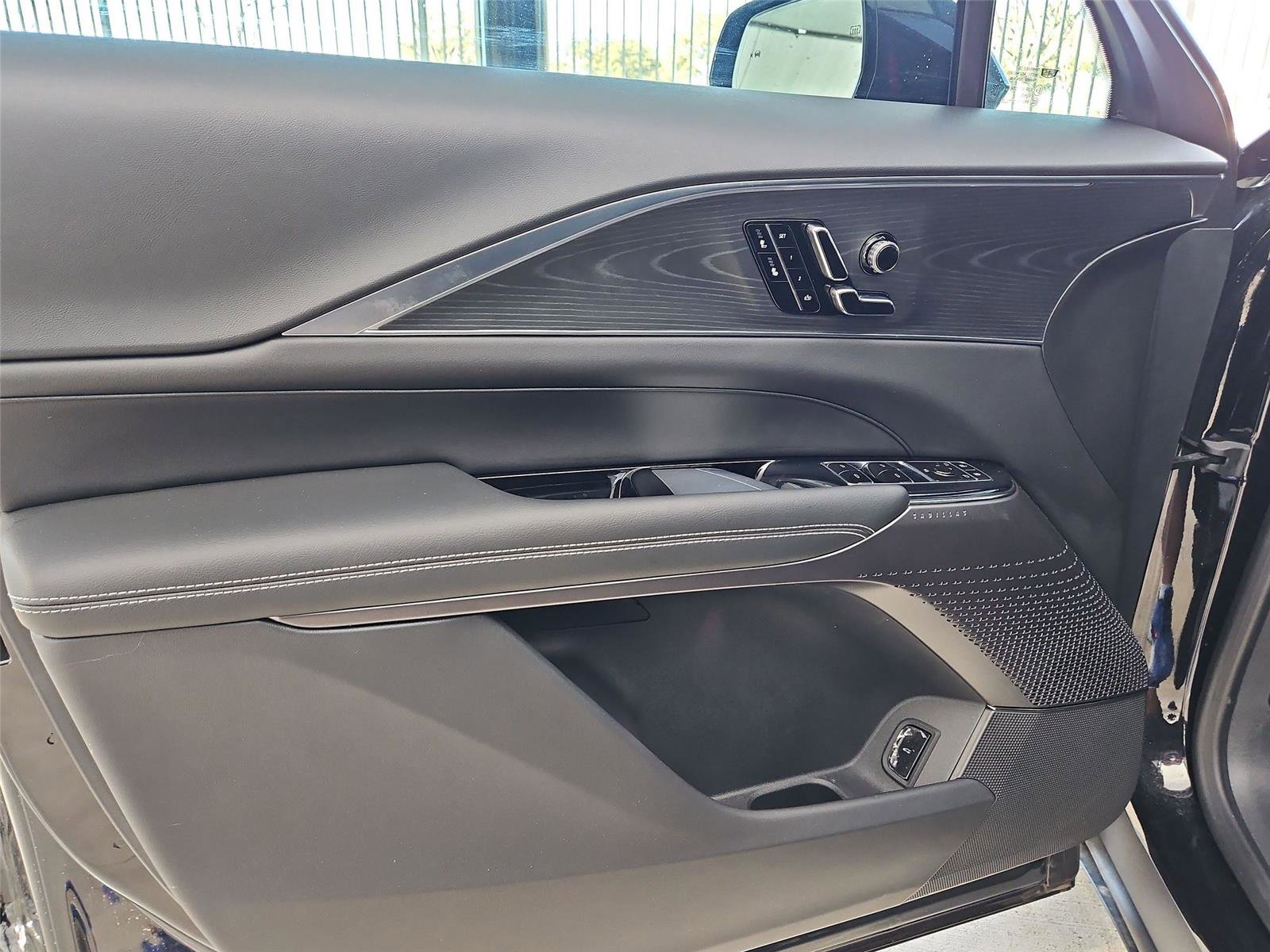 New 2025 Cadillac Lyriq Sport w/ LPO, Floor Liner Package AWD/4WD image 21