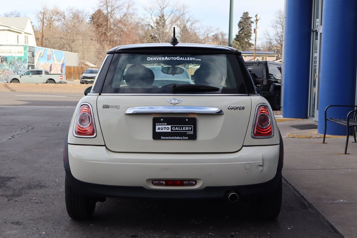 Used 2013 MINI Cooper Hardtop image 4