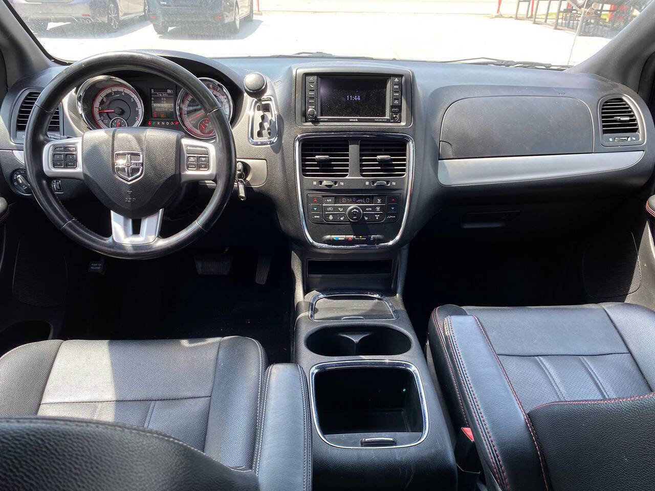Used 2019 Dodge Grand Caravan GT image 19