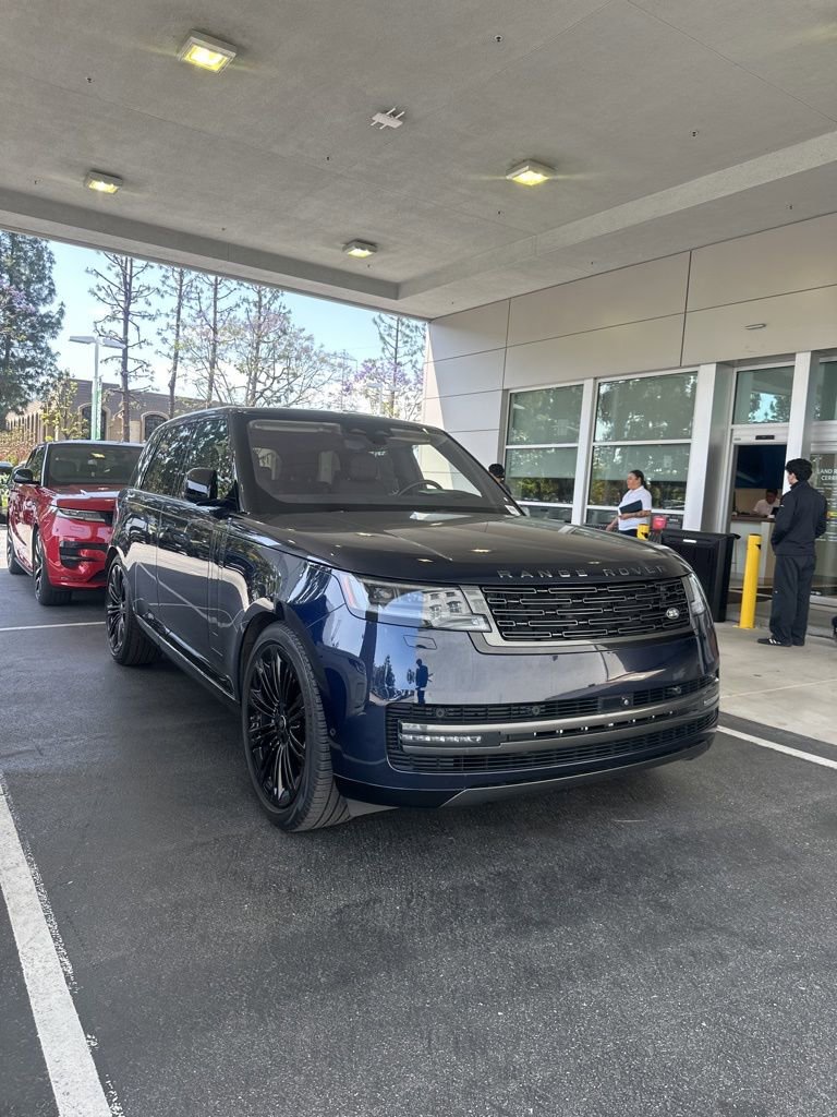 Certified 2023 Land Rover Range Rover SE AWD/4WD image 2