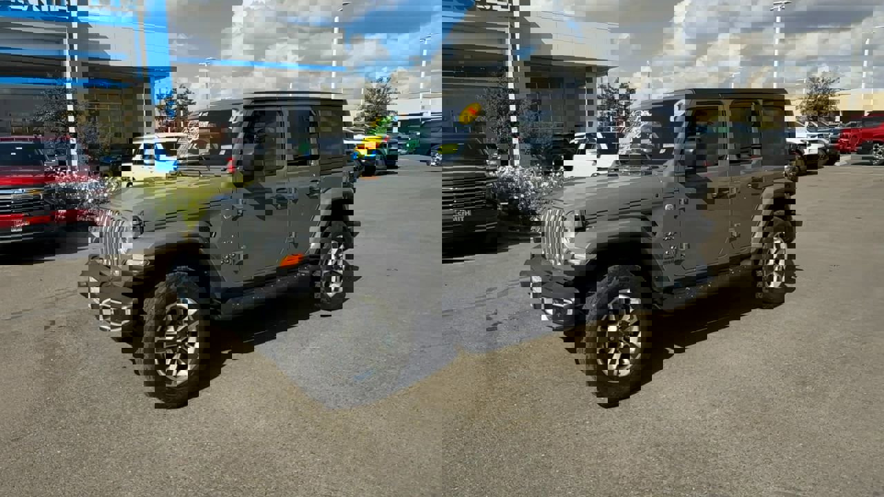 Used 2021 Jeep Wrangler Unlimited Sahara w/ Uconnect 4C Nav & Sound Group image 3