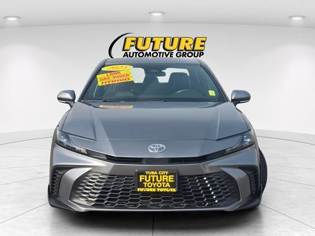 Used 2025 Toyota Camry SE FWD image 2