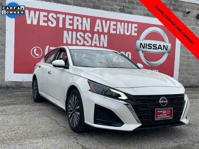 Used 2023 Nissan Altima 2.5 SV image 1