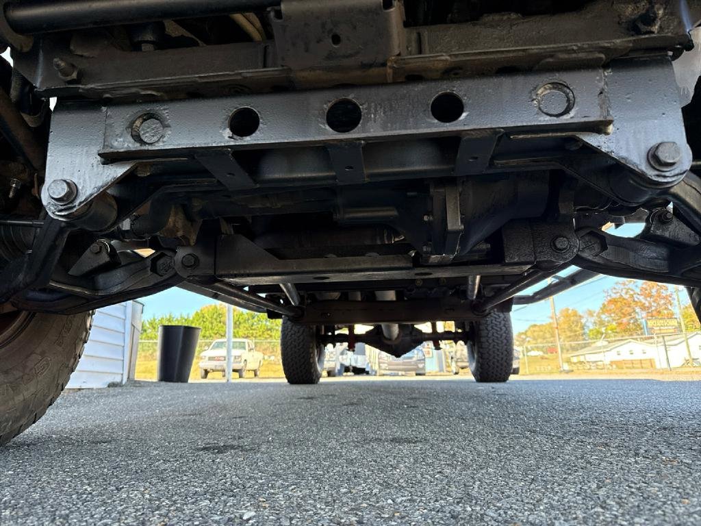 Used 2002 Chevrolet Silverado 2500 LT w/ Off-Road Skid Plate Pkg image 28