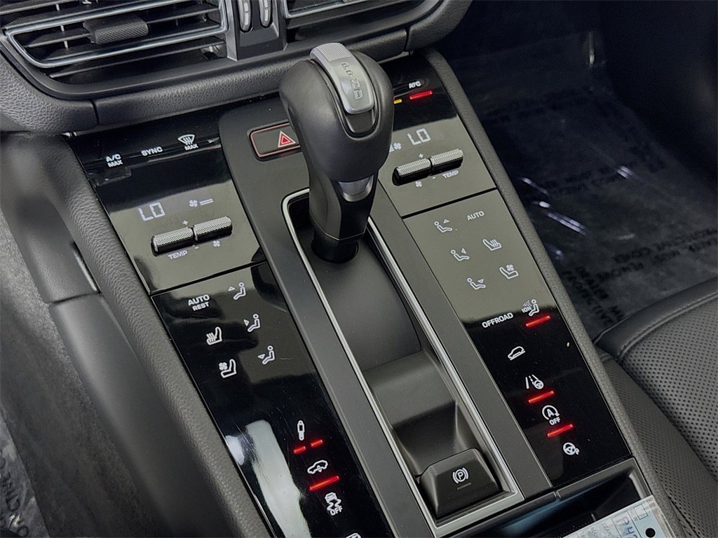 Used 2023 Porsche Macan S image 16