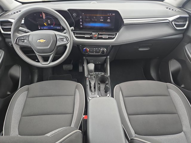 Used 2025 Chevrolet TrailBlazer LT w/ Driver Confidence Package AWD/4WD image 17