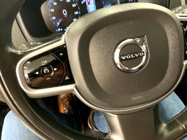Used 2020 Volvo XC90 T6 Momentum image 24