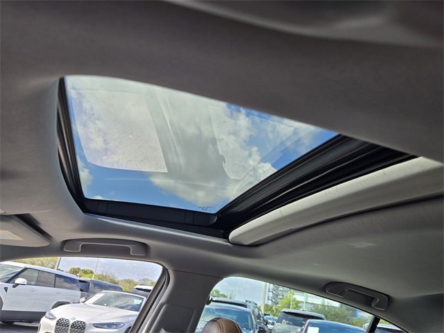 Used 2017 Acura TLX V6 SH-AWD w/ Technology Pkg image 18