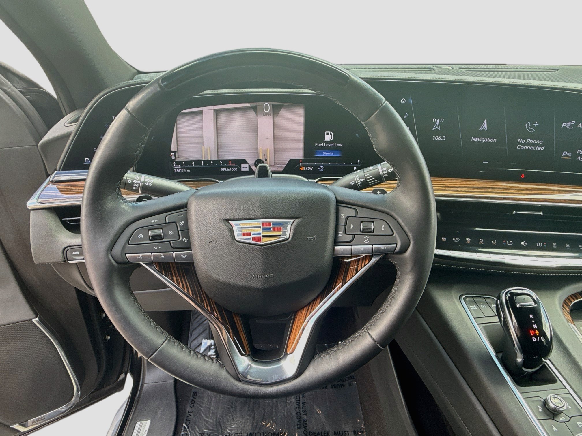 Used 2023 Cadillac Escalade Premium Luxury AWD/4WD image 8