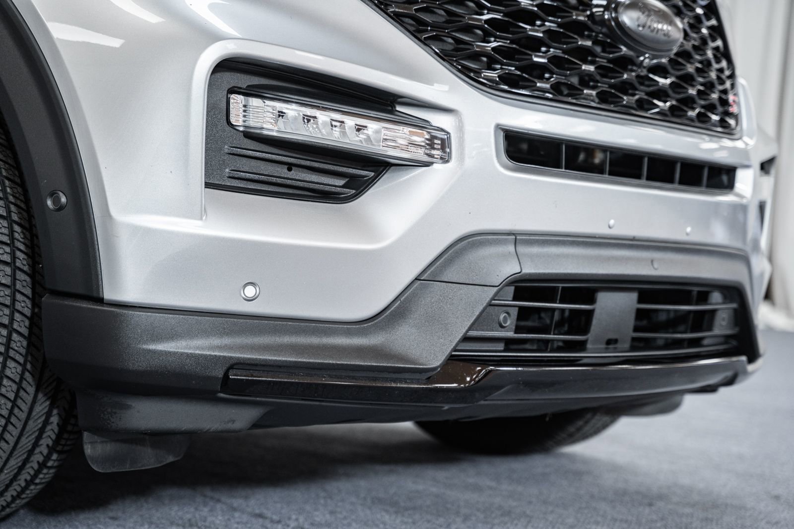 Certified 2020 Ford Explorer ST w/ ST Street Pack image 18