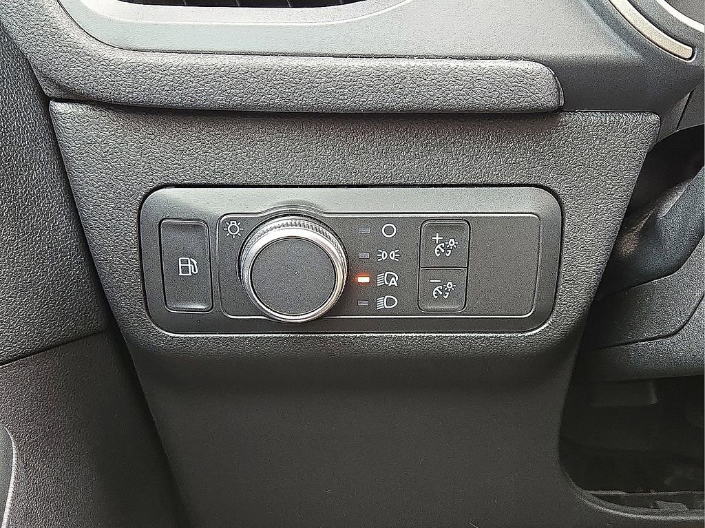 Used 2022 Ford Escape SE w/ Cold Weather Package image 26