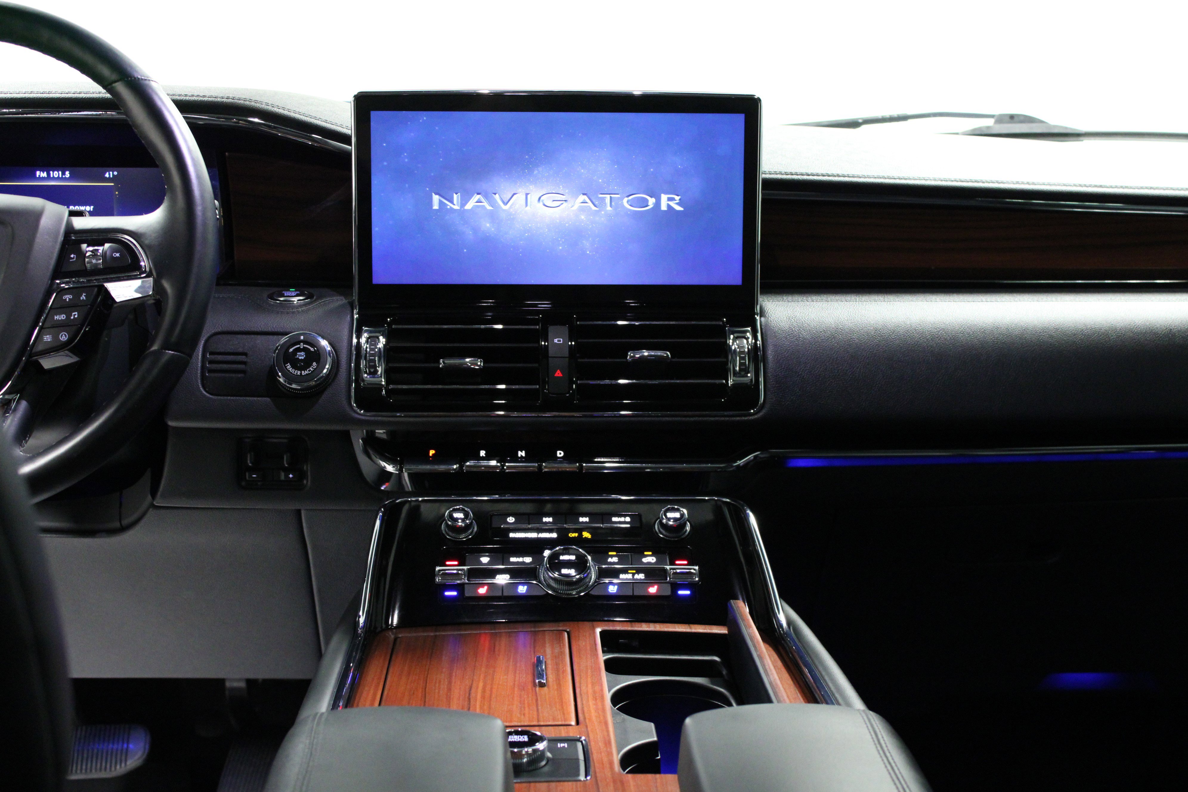 Used 2024 Lincoln Navigator Reserve w/ Equipment Group 201A image 18