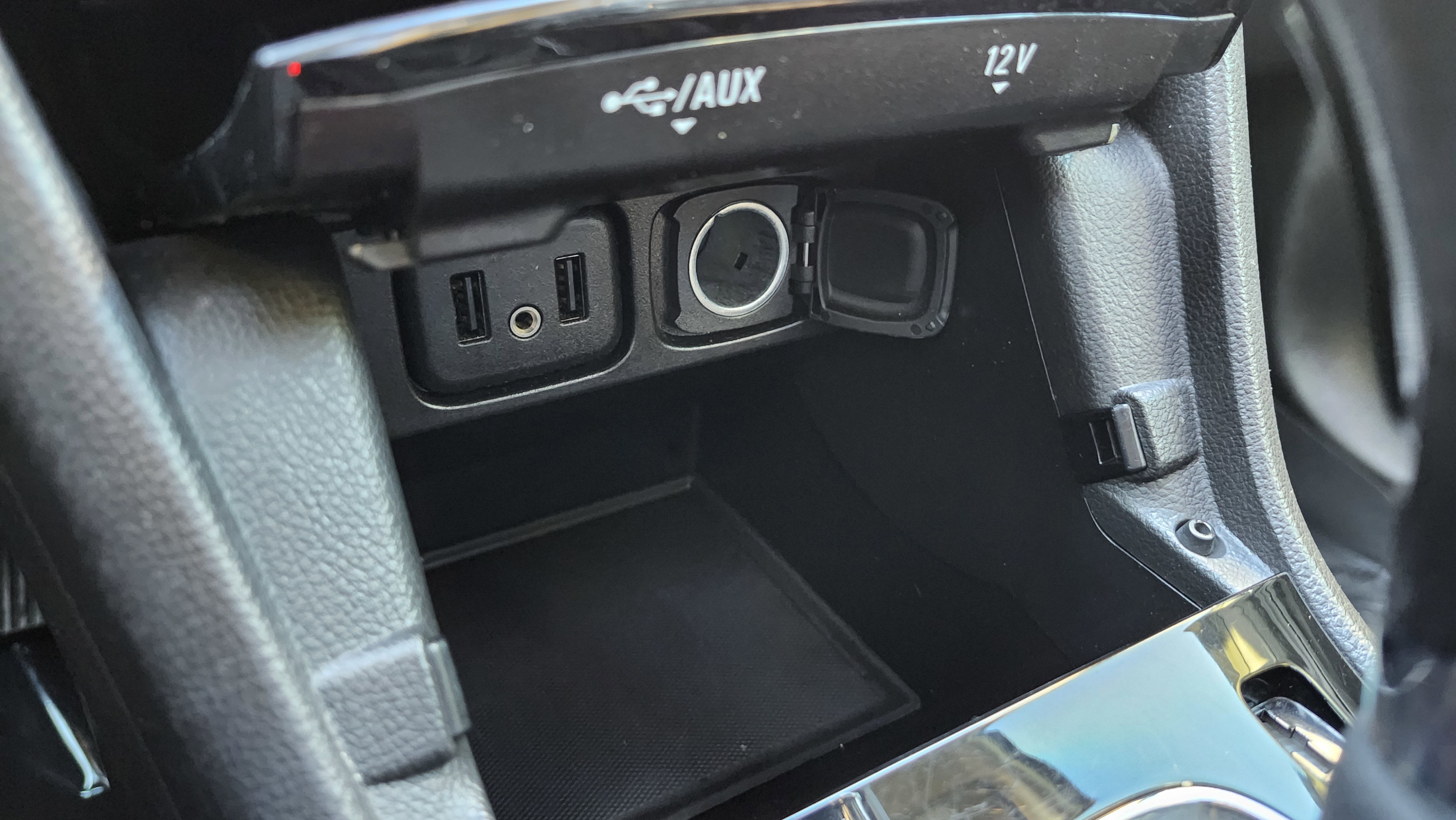 Used 2018 Buick Encore Preferred w/ Experience Buick Package image 9