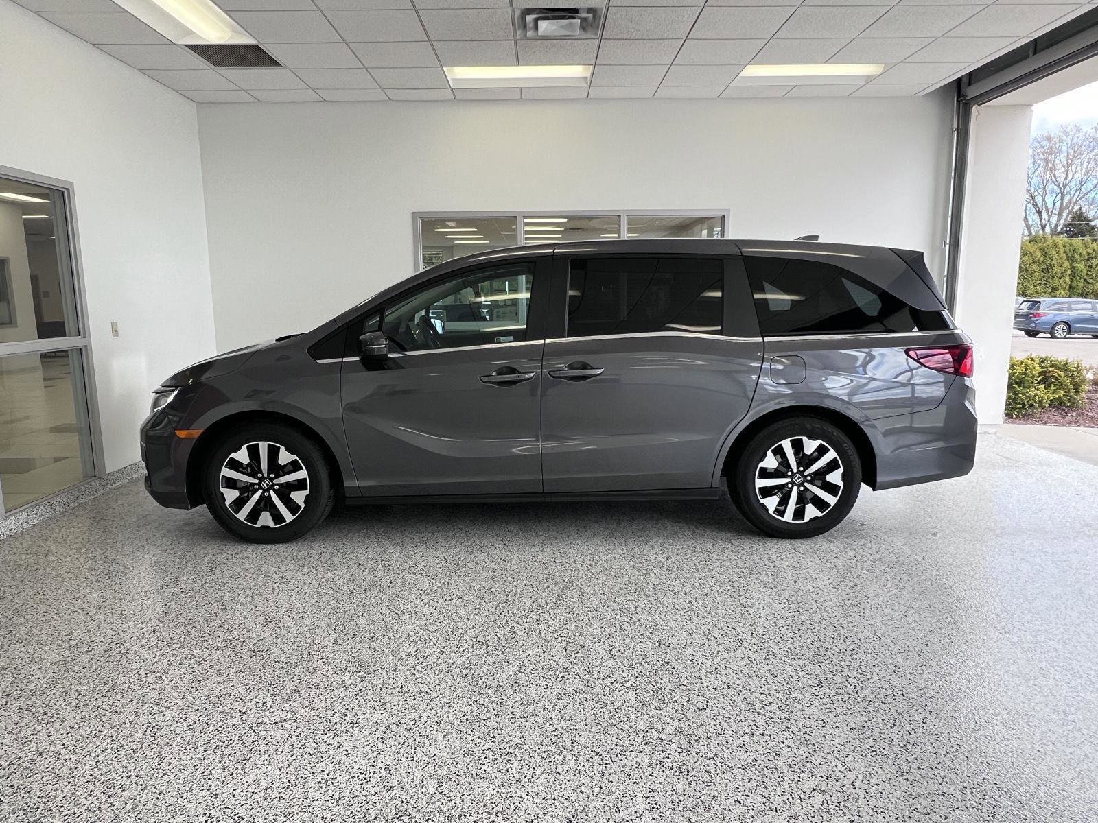 Used 2025 Honda Odyssey EX-L image 13