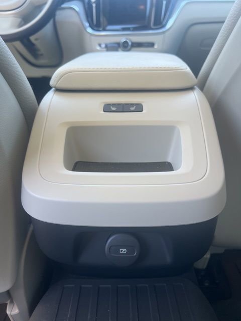 Used 2025 Volvo S60 B5 Plus w/ Climate Package image 23