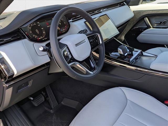 New 2025 Land Rover Range Rover Sport SE image 3