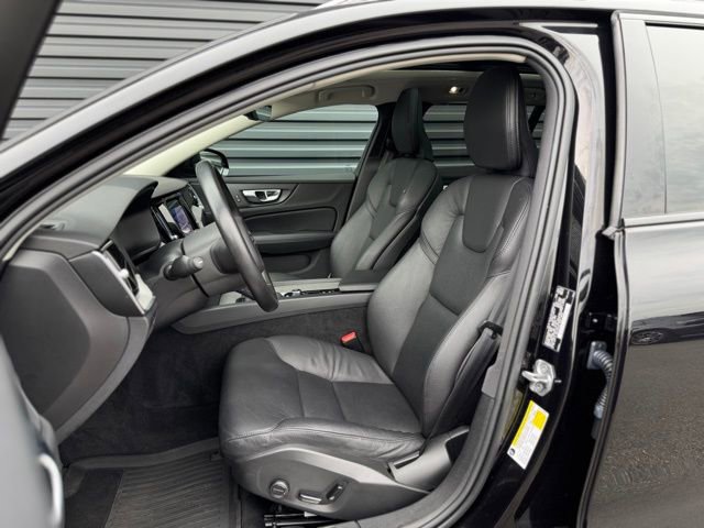 Used 2021 Volvo V60 T5 Cross Country w/ Climate Package image 5