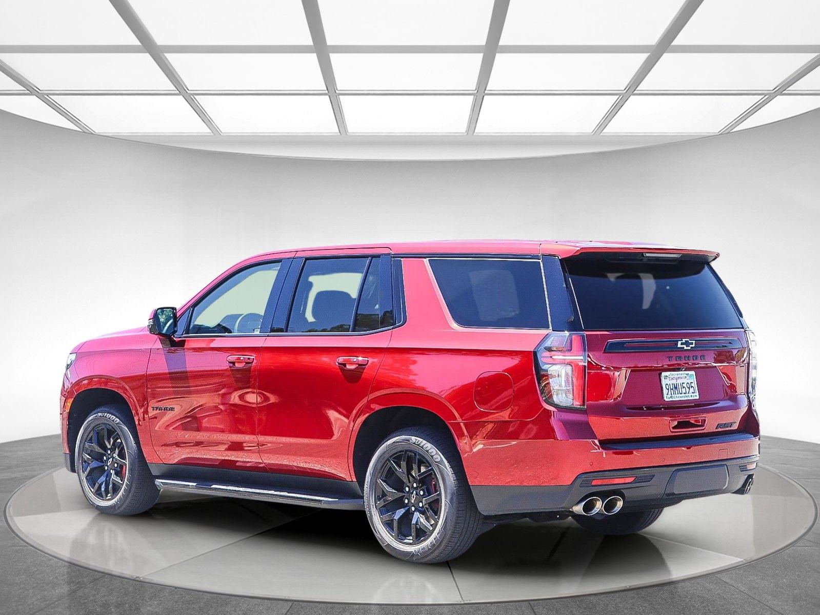 Used 2023 Chevrolet Tahoe RST w/ RST Performance Edition AWD/4WD image 2