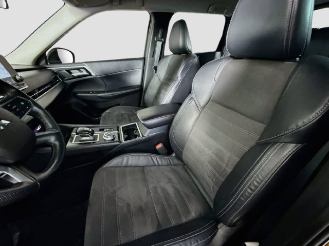 Used 2023 Mitsubishi Outlander SE Black Edition FWD image 21
