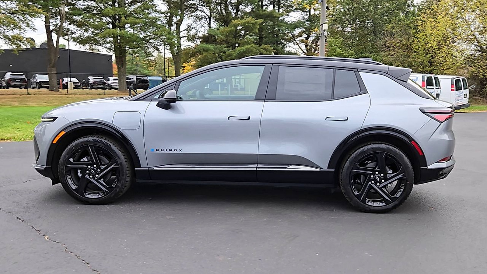 New 2026 Chevrolet Equinox EV RS FWD image 9