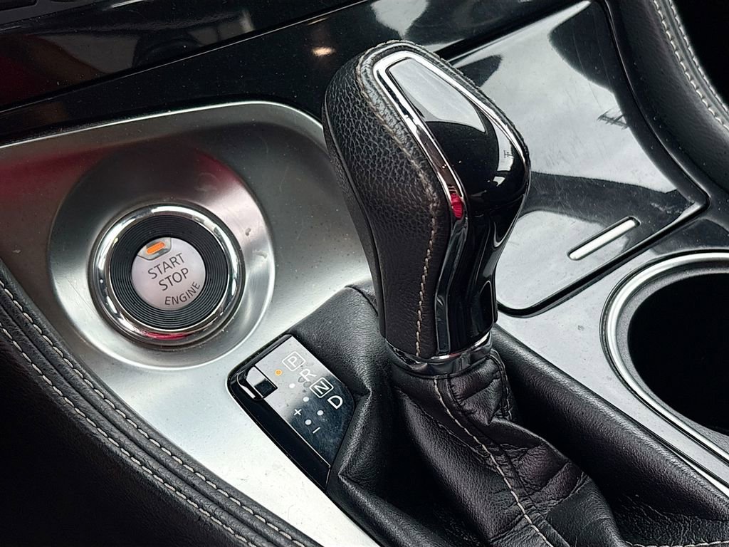 Used 2023 Nissan Maxima Platinum w/ Sport Mat Group FWD image 17