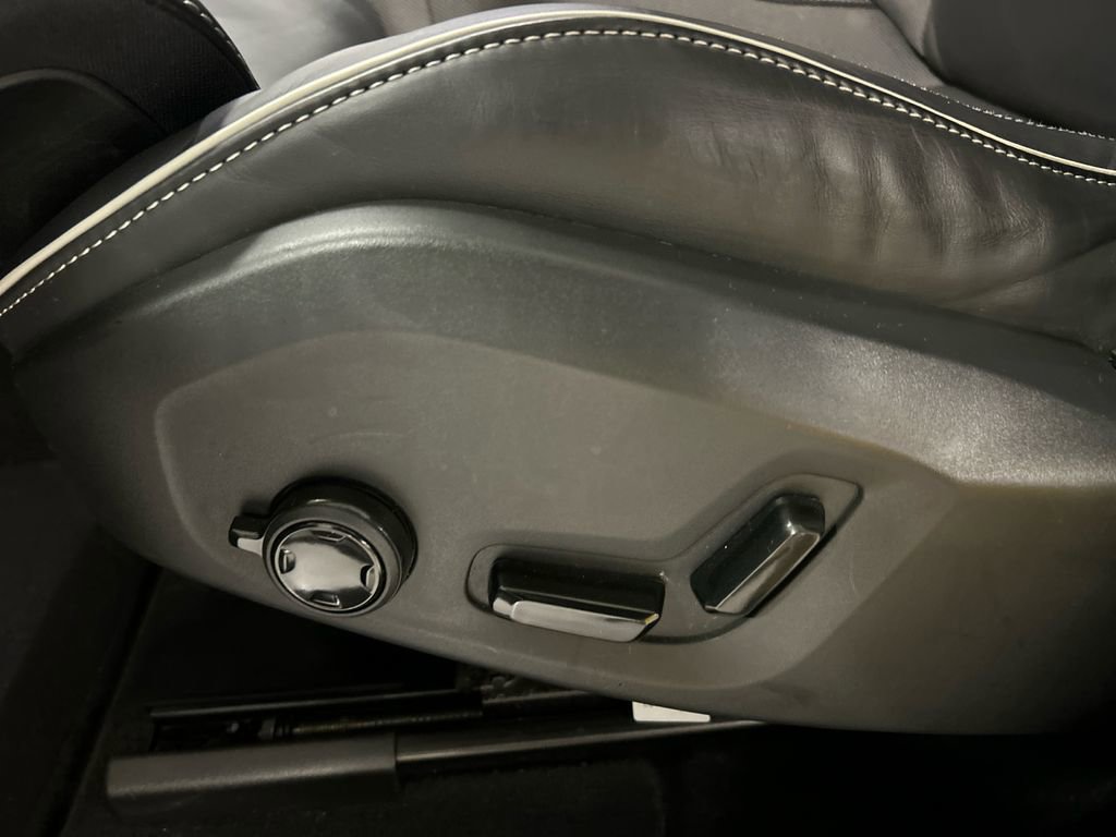 Certified 2023 Volvo XC60 B6 Ultimate AWD/4WD image 11
