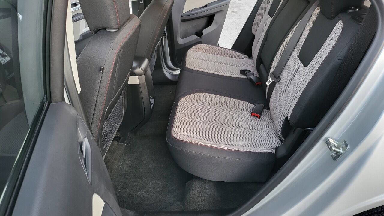 Used 2016 Chevrolet Equinox LT image 16