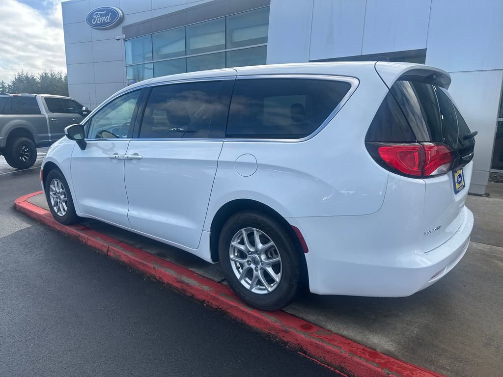 Used 2023 Chrysler Voyager LX FWD video 2