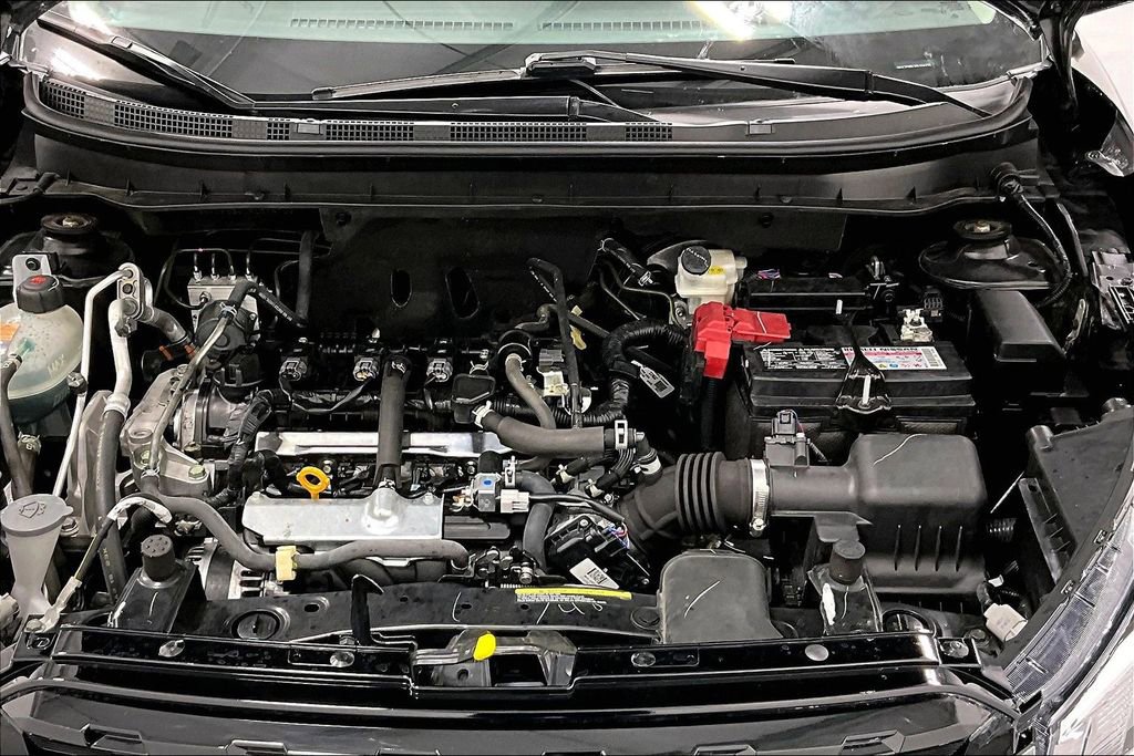 Used 2024 Nissan Kicks S image 12