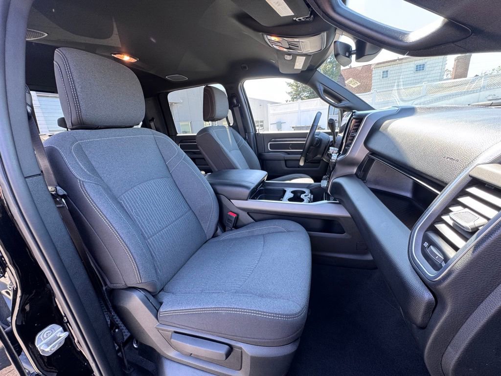 Used 2024 RAM 2500 Big Horn w/ Night Edition AWD/4WD image 17