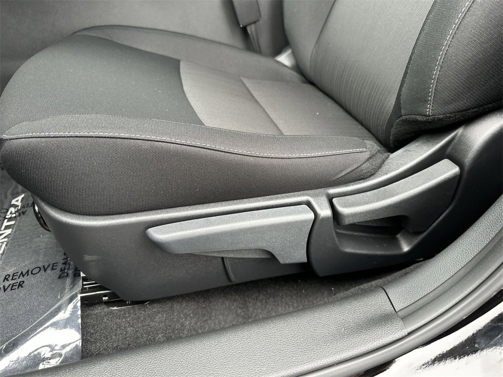 New 2025 Nissan Sentra SV image 12