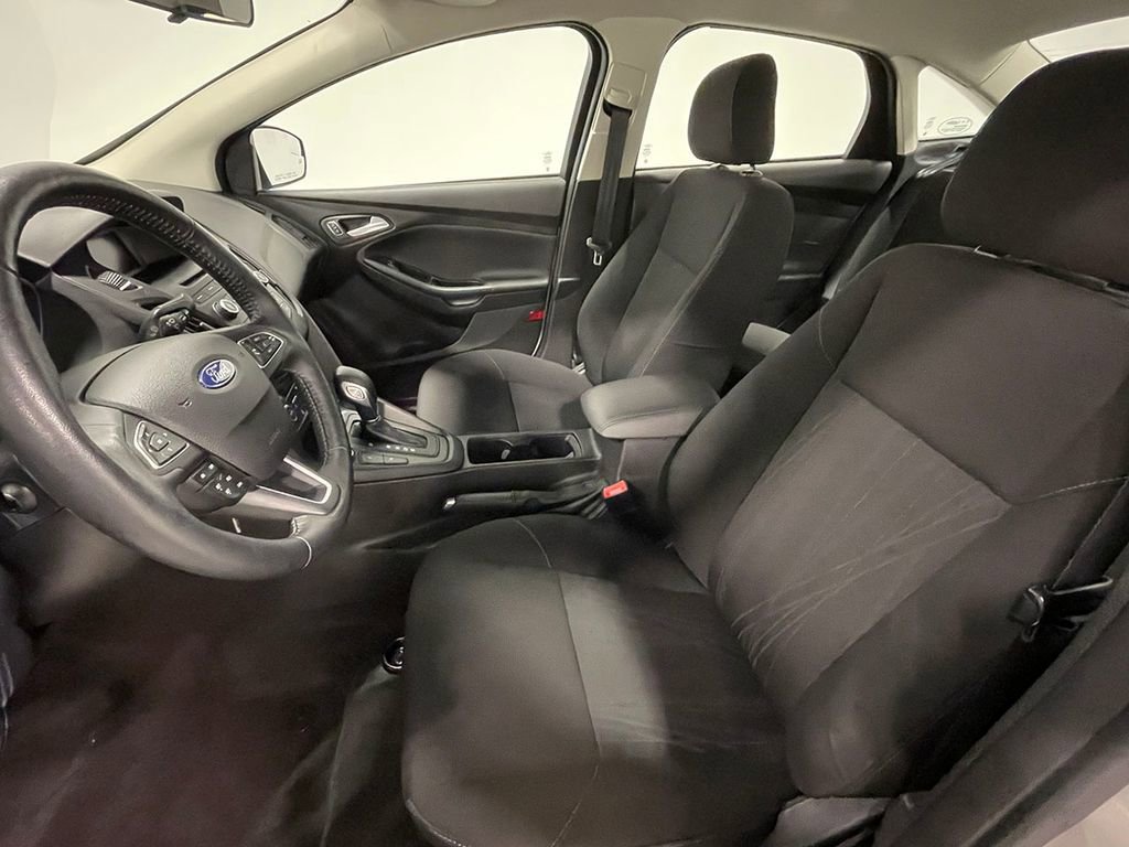 Used 2017 Ford Focus SE image 3
