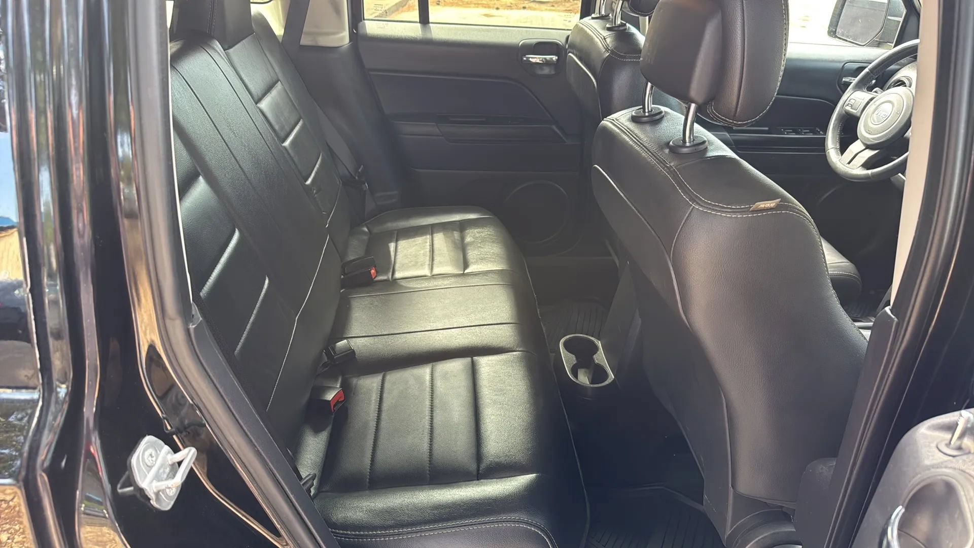 Used 2015 Jeep Patriot High Altitude AWD/4WD image 19