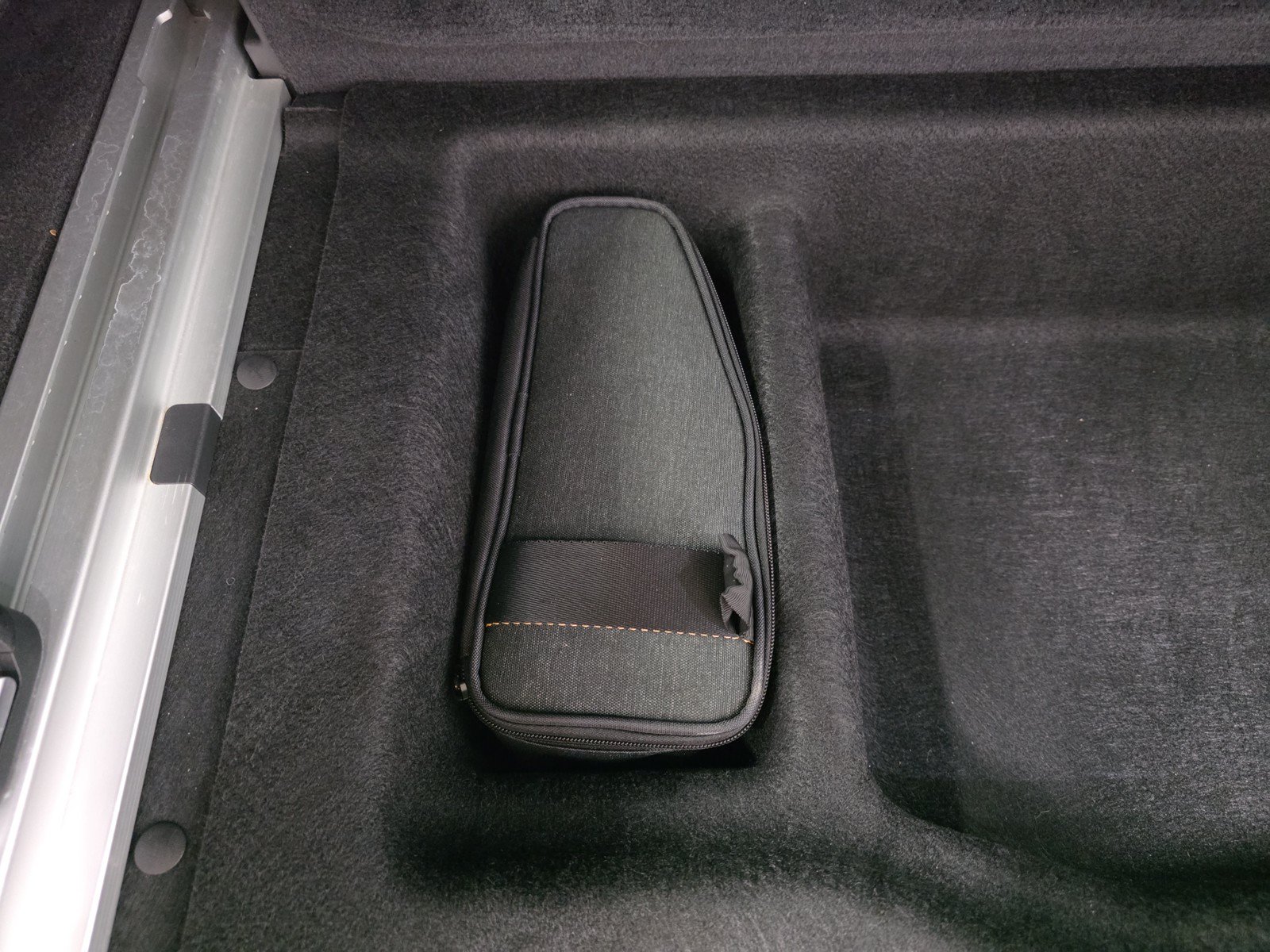 Used 2022 Rivian R1S Launch Edition AWD/4WD image 34