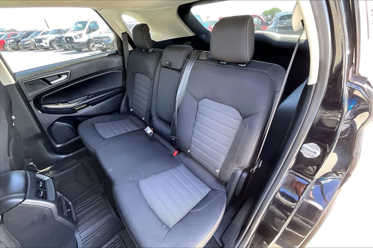 Certified 2024 Ford Edge SE w/ Black Appearance Package AWD/4WD image 29