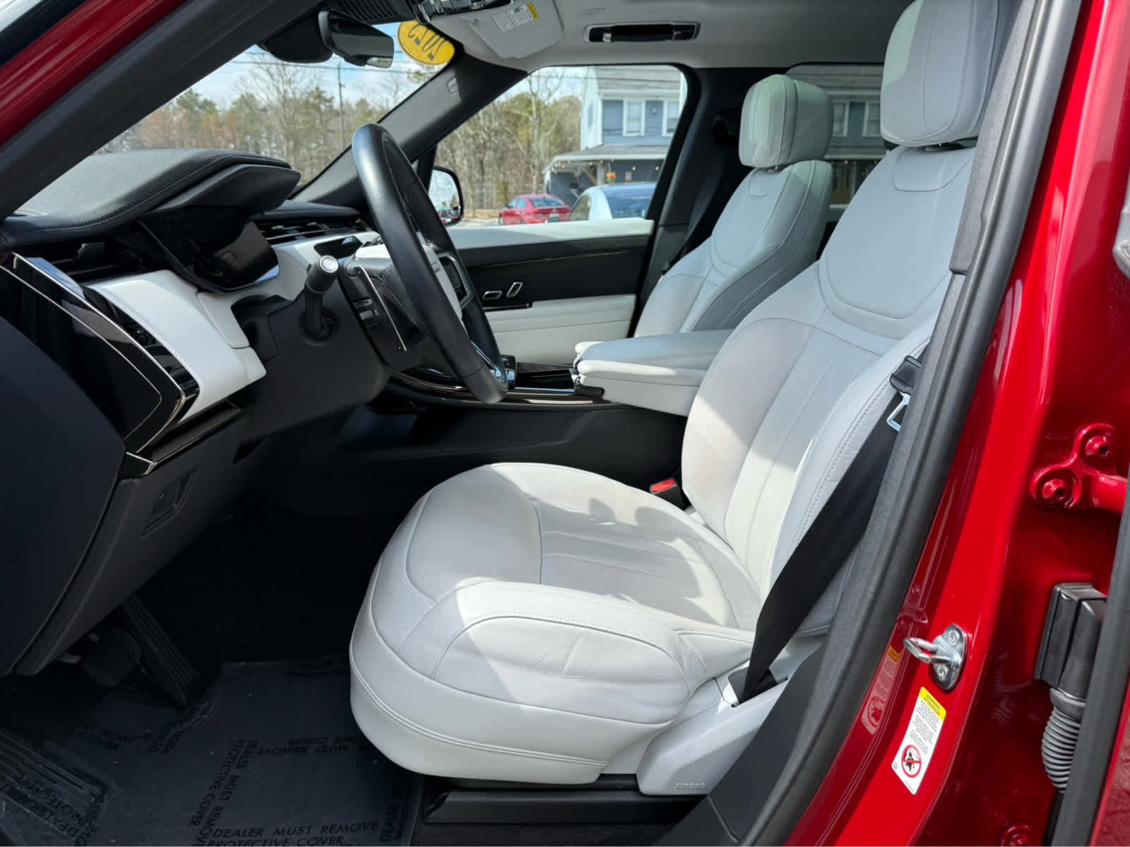 Used 2023 Land Rover Range Rover Sport SE image 13