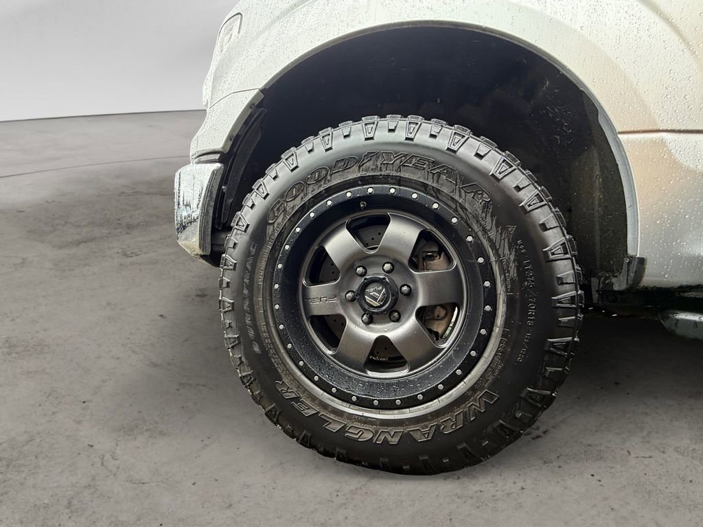 Used 2016 Ford F150 XLT w/ Equipment Group 302A Luxury AWD/4WD image 10